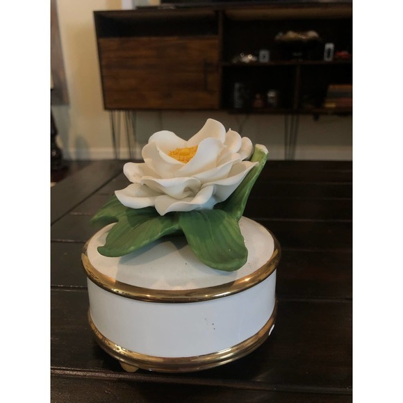 Hummingbird Music Box - Picture 4 of 5